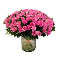 Rakhi Flowers to Bangalore. Pink Roses in Vase 100 Flowers