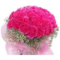 Deliver Online Pink Carnation Bouquet 100 Flowers to Bangalore on Friendship Day
