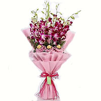 Send 10 Pcs Ferrero Rocher Chocolates in Bangalore with 10 Red White Roses Bouquet