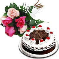Online Flowerof 6 Mix Roses 1/2 Kg Black Forest Cake in Bangalore