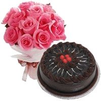 Pink Roses and 1 Kg Eggless Chocolate Cake to Bangalore