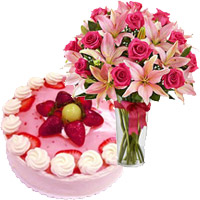 Order 4 Pink Lily 15 Rose Vase 1 Kg Strawberry Cake in Bengaluru from 5 Star Hotel on Friendship Day