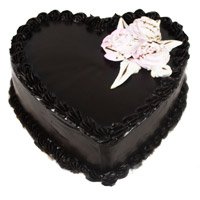 Deliver 1 Kg Eggless Heart Shape Chocolate Truffle New Year Cakes to Bangalore