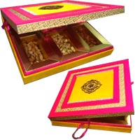 Friendship Day Gifts Delivery in Bangalore to deliver Fancy Dry Fruits Box of MDF 1 Kg