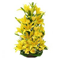 Send Yellow Lily Basket 15 Flower to Bengaluru on Friendship Day